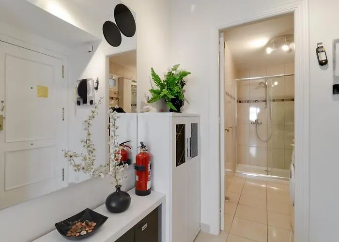 Apartment 2 Bedroom In Nerja