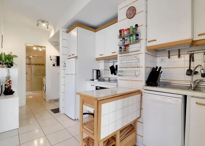 2 Bedroom In * ネルハ